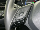 ステアリングスイッチ装備!運転しながら手元でオーディオの操作などができます。