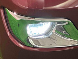 メッキベゼル付きLEDフォグランプ LEDの明るい光が霧の発生や悪天候時に視界確保をサポートします!