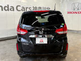 ドアバイザーを装備!雨の日でも窓を少し開けて車内の換気がしやすく、空気を入れ替えたい時に便利です。雨の吹き込みを抑えてくれるため、天候を問わず日常使いで活躍する実用的な装備です。