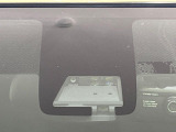 【トヨタセーフティセンス】走行中に前方の車両等を認識し、衝突しそうな時は警報とブレーキで衝突回避と被害軽減をアシスト。より安全にドライブをお楽しみいただけます。