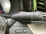 操作感も良好で、スムーズなウインカー操作により、安全確認がしやすく、安心して車線変更や右左折ができます。