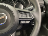 MRCC(マツダレーダークルーズコントロール)は先行車との車間を維持しながら追従走行を行い、長距離でのドライバー負担を軽減させてくれます。