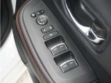 ◆パワーウィンドウスイッチ◆運転席から全席の窓の開閉操作を行うことが出来いつでも換気ができます!