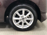 14インチ純正アルミホイール(155/65R14)装着です。