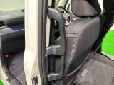 それぞれの身長や手の大きさに合った高さと太さを実現した大型乗降用アシストグリップ