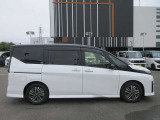 人気のミニバン セレナ ステップタイプ e-パワー ハイウエイスターV プロパイロット 寒冷地仕様 シートバックグリップ 前後ドライブレコーダー付き 入荷しました