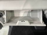 自社商品化センターにて内外装のクリーニングを実施しております!