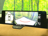 【360&deg;ビューモニター】専用のカメラにより、上から見下ろしたような視点で360度クルマの周囲を確認することができます☆死角部分も確認しやすく、狭い場所での切り返しや駐車もスムーズに行えます。