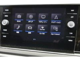【純正SSDナビ&rdquo;Discover Pro&rdquo;】地デジTV、CD/DVD,AM/FM、ワイドFM対応、Bluetoohオーディオ、ハンズフリーフォンなどの機能付き。