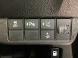 障害物センサー搭載!車両前方と後方に搭載されたセンサーが周辺の障害物を検知します!多彩な先進機能で運転がもっと安心に!もっと快適に!ホンダセンシング装着車☆