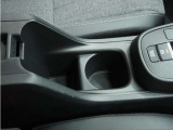 ◆ドリンクホルダー◆手の届きやすい場所にドリンクホルダーがあり、とても便利です。