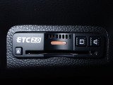 デザインスッキリのビルトイン『ETC』!高速道路の特典はもちろん、キャッシュレスなので料金所では徐行するだけで通過可能です!