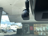 人気のドライブレコーダー☆安心・安全な運転のためもはや必須の装備ですね♪