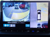 ◆【リアカメラ】が装着されています。リバースに入れるだけで映ります。後方の安全確認や、狭い駐車場での車庫入れ、雨の日や夜間など視界の悪い時に便利です。安全にバックする為には欠かせない装備です。