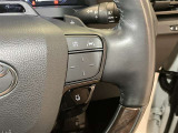 レーダークルーズコントロール(全車速追従機能付)付きです。車速に応じて追従支援してくれるので、ロングドライブも快適です。詳細は販売店スタッフまでおたずねください。