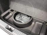 トランクスペースもご覧のとおりそれなりにお荷物乗せることができます。日常の生活は工夫すれば結構のりますよ