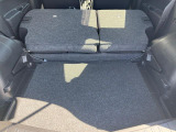 普段のお買い物や通勤、送迎等に十分な荷室スペースを確保しております。セカンドシートを倒すと、大きな荷物の積載も可能です♪