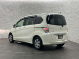 このお車はホンダ純正光脱臭・抗菌加工を納車前に致します。光触媒消臭は光触媒と銀イオンにより消臭とウイルス除菌や抗菌効果のダブル効果で車内を快適に保ちます。