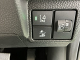 路外逸脱抑制機能は車が車線からはみ出しそうなときに車線内に戻すようにドライバーへお知らせします