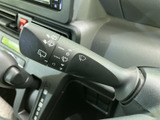 雨天時の視界を確保するワイパー操作を、直感的に行えます。様々な運転状況に合わせて、最適なワイパー設定を選べます。