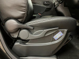 運転席にはシートリフターも付いていますよ♪