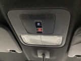 【SOSボタン】衝撃検知やエアバッグ展開時には自動通報。車両データを活用し、迅速な救助につなげる安全テクノロジー。 ※サービス利用にはHonda Total Care プレミアム契約が必要です