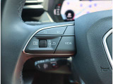 Audi正規ディーラーが高品質をお約束。高度な訓練・教育を受けたAudi専任メカニックが、100項目にもおよぶ精密な点検を実施。すべてクリアしたAudi車だけ、あなたのお手元に届けられるのです