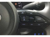 【レーダークルーズコントロール】高速道路等を走行する際、前の車両との距離を一定に保ちながら、セットした速度を維持できる機能