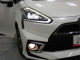 Bi-Beam LEDヘッドランプ+LEDクリアランスランプ+フロントフォグランプ