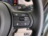 アダプティブクルーズコントロールは、高速道路などで設定した車速内で自動的に加減速の支援を行い、前走車との車間距離を維持しながら追従走行を支援する装置です。