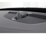 Bowers & Wilkins プレミアムオーディオシステム。可能な限り最大限リアルで臨場感溢れるサウンドを実現するために生み出され、車内のどこに座っていても、驚くほどにクリアでリアルな音楽を楽しむことができます