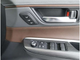 パワーウインドウは標準装備 運転席で各ドアの操作が可能です