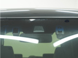 ◆Honda SENSING◆ カメラ等装置で精度の高い検知能力を発揮、安全運転を支援します。ステアリング上のコントローラーに注目!