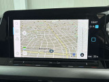 「ディスカバープロ」ナビゲーション機能をはじめ、車両設定や走行情報の確認など、多彩な機能をスマートに操作できます。