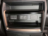 【アクセサリーコンセント】車内において、AC100Vで消費電力の合計が1500Wまでの電気製品を使用することができるシステムです!