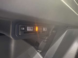 ナビに連動する2.0ナビ連動型ETC車載器が標準で装備されています。