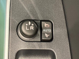 オート格納機能付きミラー  キーフリーシステムのドア施錠に連動して自動的に格納!乗降時のミラー操作の手間が省けて便利です♪閉じ忘れを防げるほか、降車の直前まで後方の確認ができます!!
