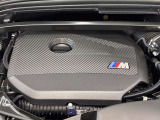 当社はサービス工場併設でございます。点検車検はもちろんお車へのアドバイスもサービススタッフがさせて頂いております。BMWマイスターも在籍しており、もしもの時も迅速に対応出来る様に心がけております。