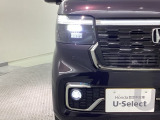 LEDヘッドライトです。蛍光灯のような明るさが特徴で広い範囲を明るく照らしてくれます。光量が大きいので暗い場所での視認性が上がります。また寿命が長く、消費電力も少ないので経済的です。