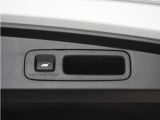 ◆パワーテールゲート◆キーや運転席のボタン、ハンズフリー機能など多彩なアクセスで自動開閉できます。