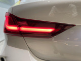 当店では第三者機関による車両品質鑑定を導入し、修復歴車を排除。鑑定書が発行されますので、ぱっと見ただけでは分からない箇所まで納得した上でご検討いただけます。※一部未実施の場合がございます。