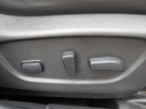 運転席は電動シートで細かな調節が可能です!