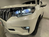 LEDヘッドライトです。デザイン性がよくとても明るいので、夜間の走行や悪天候でも安心です。しかも長寿命!