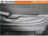 運転席シート上下アジャスター付き。ドライバーの背丈に合わせて調整できます。