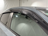 ★ドアバイザー★雨天時に窓を開けても濡れにくく車内に雨が入り込むのを防ぎながら換気ができます(^^♪