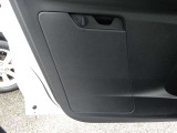 【助手席ドアポケット】車検証収納ボックスとしてお使いいただけます。