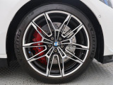 BMWならではの卓越した走りを支えるホイールと足回りです!
