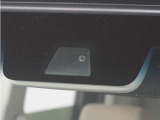 ◆Honda SENSING◆ カメラ等装置で精度の高い検知能力を発揮、安全運転を支援します。ステアリング上のコントローラーに注目!
