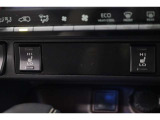 運転席と助手席には寒い日の肩や腰、冷えやすい下肢を温めてくれるシートヒーターが付いております!