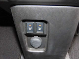 運転席と助手席のシートヒーターも装備されておりますので冬場も快適です!